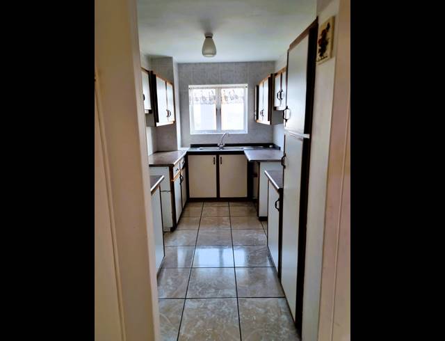 2 bed property to rent in AMANZIMTOTI